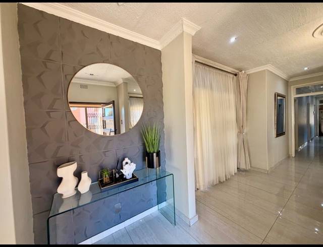 4 BEDROOM HOUSE FOR SALE IN VANDERBIJLPARK CE 4